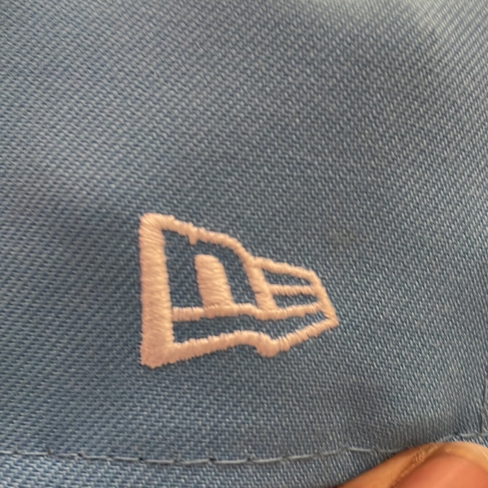 Supreme x New Era Fitted Hat - Picture 4 of 6
